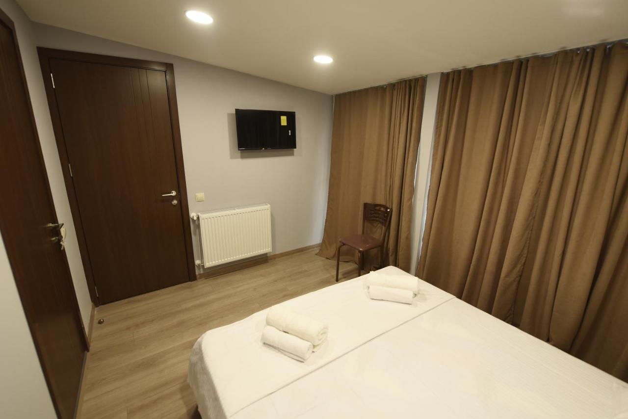 Family Hotel Avlabar Tiflis Exterior foto