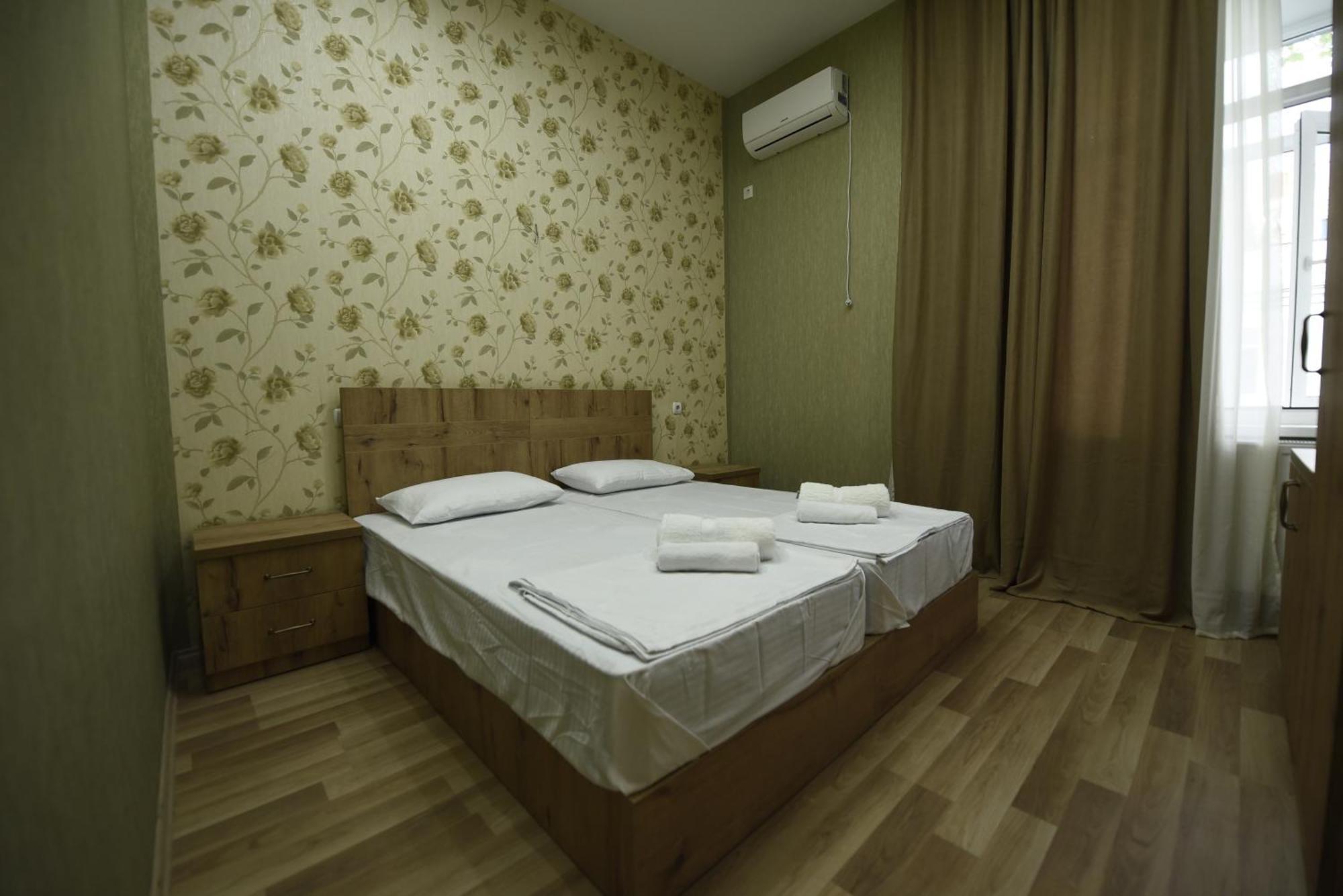 Family Hotel Avlabar Tiflis Exterior foto